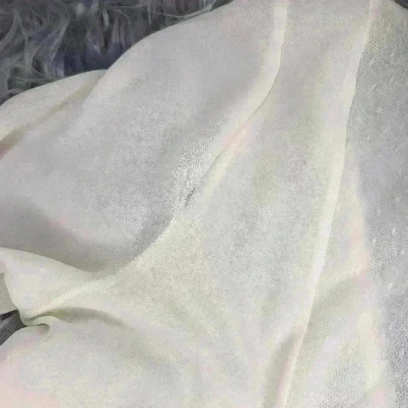 ORIGAMI by Vivian BOHO lite white lace ornate button down V-Neck w/bell sleeves - Picture 10 of 13